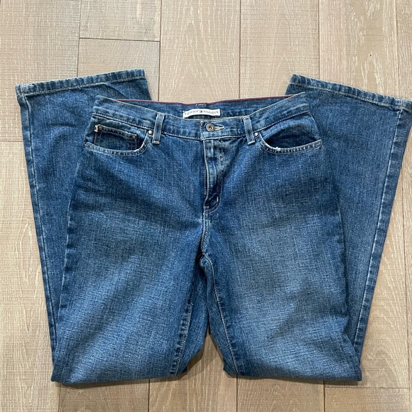 Vintage Women's 2004 Y2K Tommy Hilfiger Jeans (6) - Picture 2 of 9